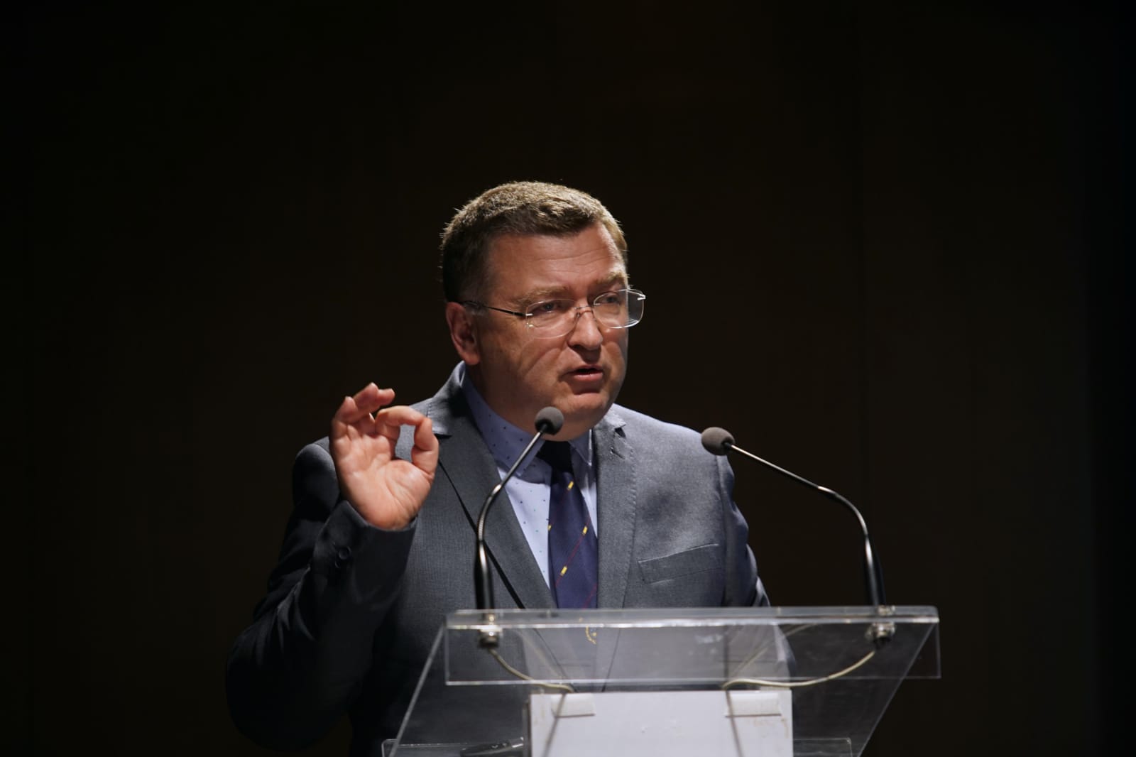 El Colegio presenta sus propuestas para conseguir una política industrial eficiente y sostenible