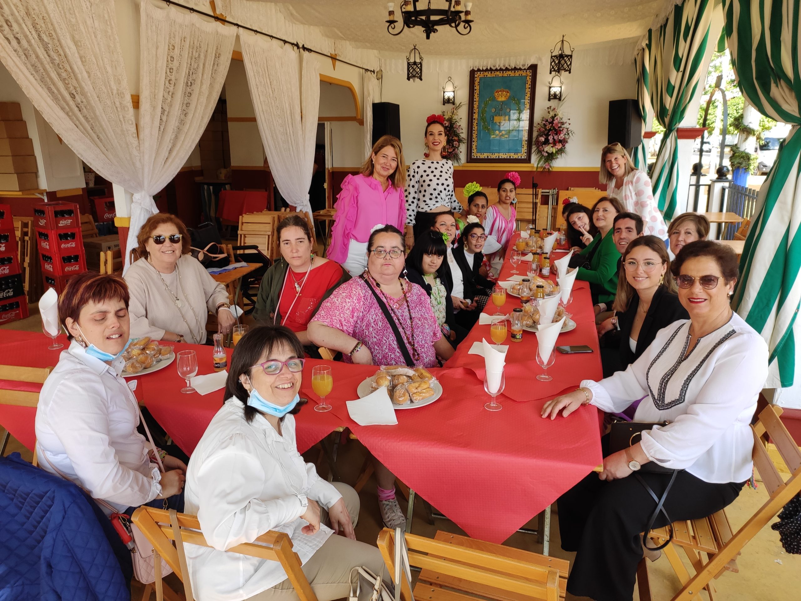 Desayuno solidario en la Feria de Sevilla con la Asociación Aljofar