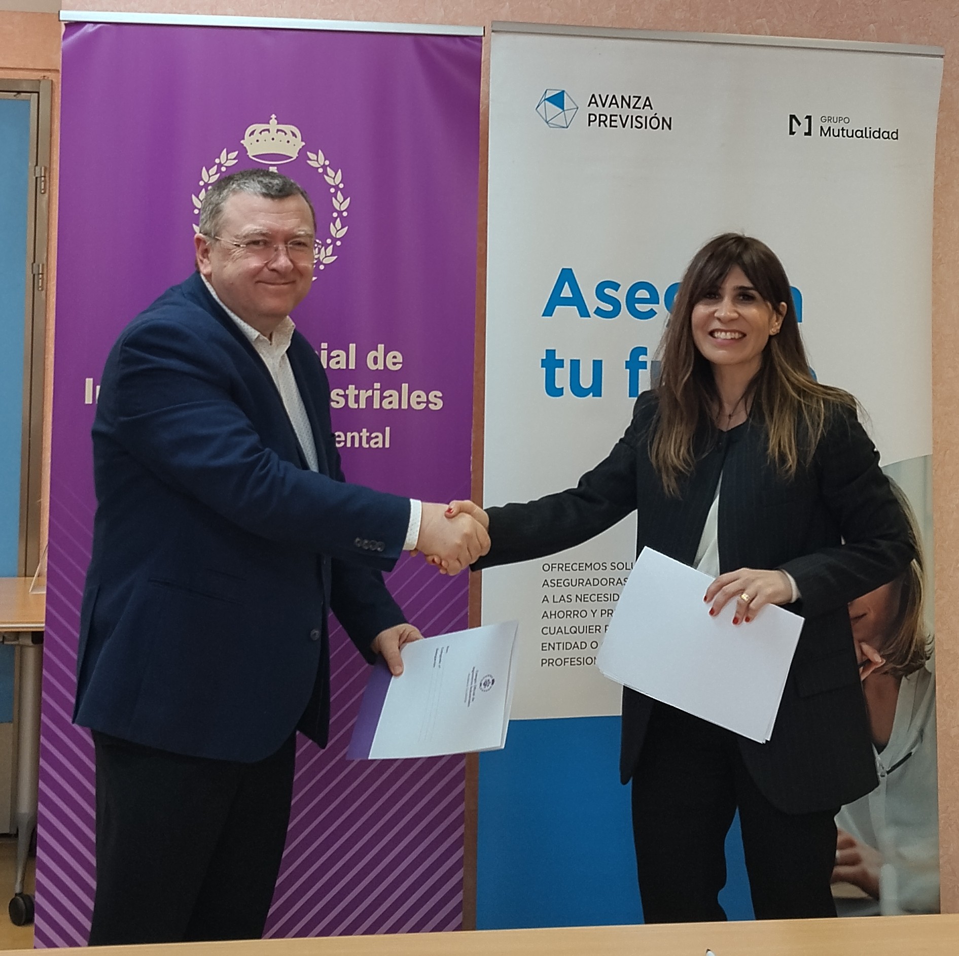 El COIIAOC firma un convenio de colaboración con Avanza Previsión